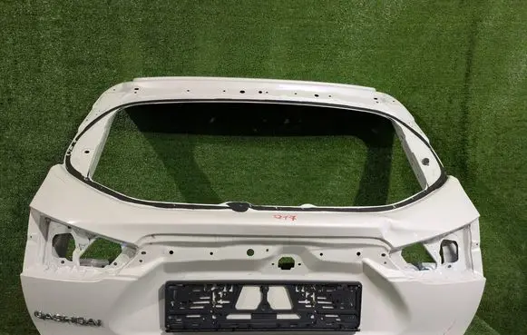 Nissan Qashqai Truck tailgate 