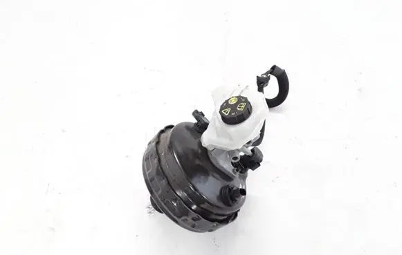 Volvo XC60 Brake booster