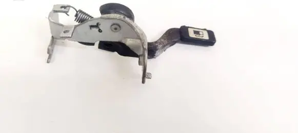 Toyota RAV 4 (XA20) Fuel tank opening switch 
