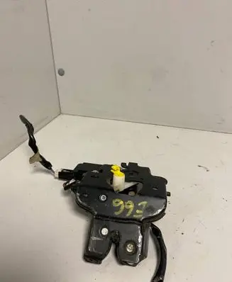 Mazda 3 I Tailgate/trunk/boot lock/catch/latch B6724 7A11