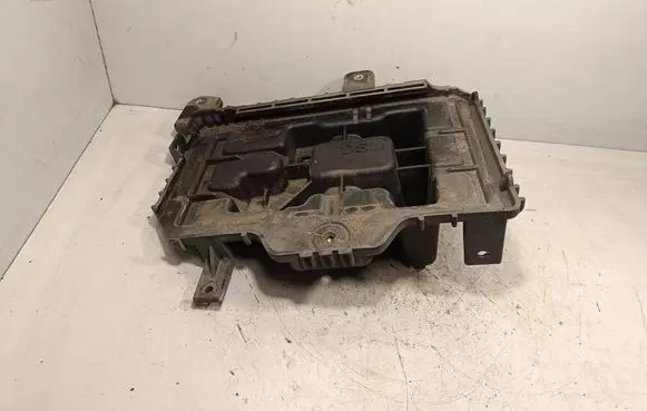 Battery tray
