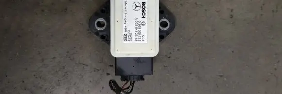 Mercedes-Benz E W212 ESP acceleration yaw rate sensor 0265005735 A0055422618