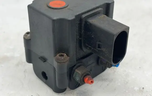 BMW 5 E60 E61 Air suspension valve block EBMW0020D