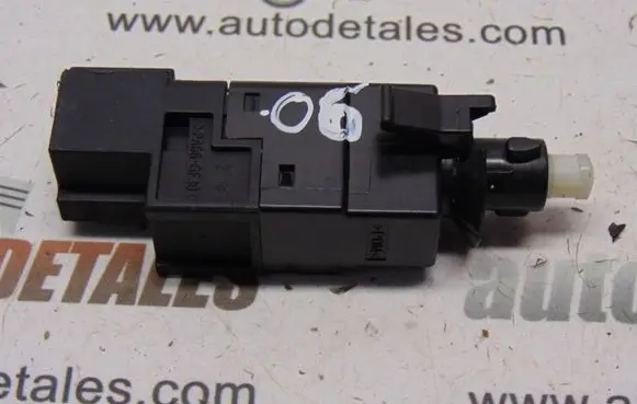 Mercedes-Benz A W169 Brake pedal sensor switch A0015458709