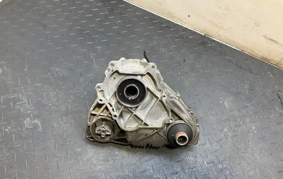 BMW X5 E70 Gearbox transfer box case 7635753