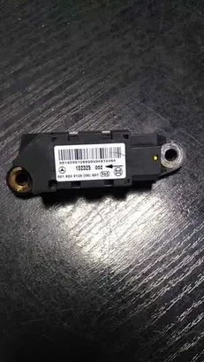 Mercedes-Benz S W220 Airbag deployment crash/impact sensor 0018209126