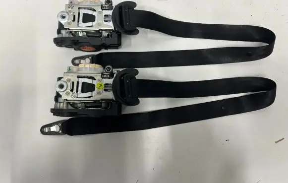 Audi Q8 Front seatbelt