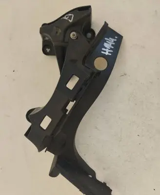Peugeot 3008 I Rear bumper mounting bracket 9685552577