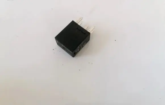 Chrysler Pacifica Other relay 56049018ab 0431302b