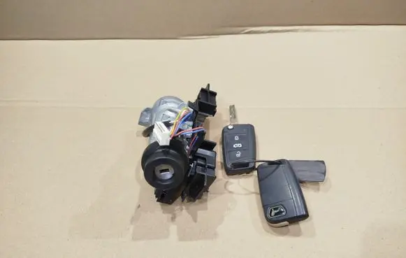 Man TGE 1gen Ignition lock 1K0905851 5Q0905865A