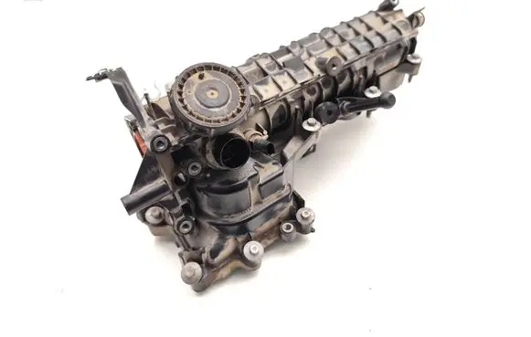 Mercedes-Benz A W176 Intake manifold A2821401100 140034990R