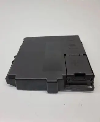 Land Rover Discovery Sport Fuse box cover K8D214A076CA