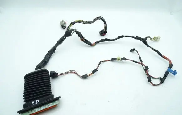 Jeep Cherokee III KJ Front door 56010326AC