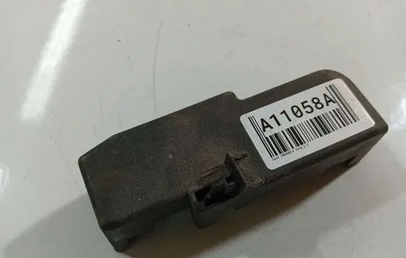 Opel Insignia A Fuse box cover 544949969