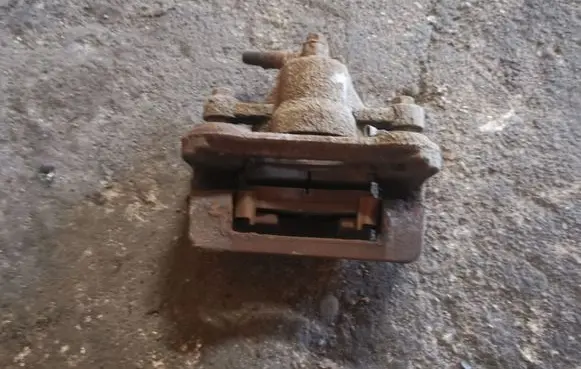 Hyundai i30 Rear brake caliper