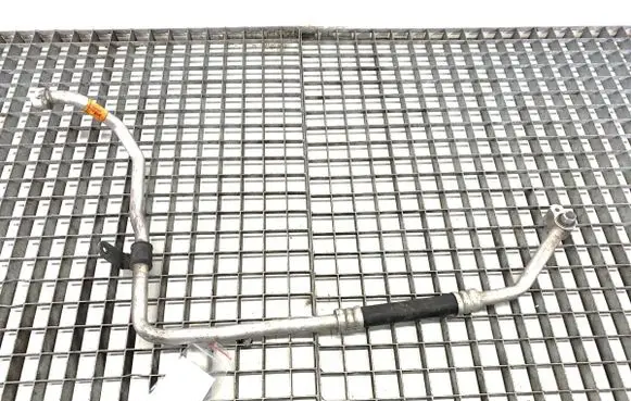 Air conditioning (A/C) pipe/hose