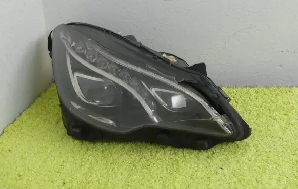 Mercedes-Benz E C207 W207 Headlight/headlamp 2079064000
