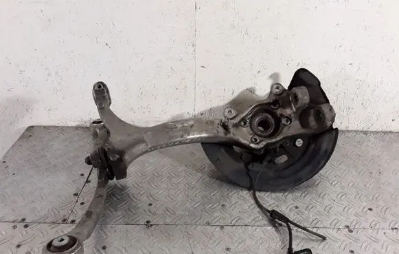 Audi A8 S8 D3 4E Front wheel hub 4E0615312D