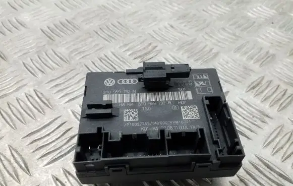 Audi A4 S4 B8 8K Door central lock control unit/module 8T0959792N 8T0959792B