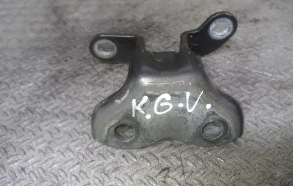 Toyota Avensis T250 Rear door upper hinge