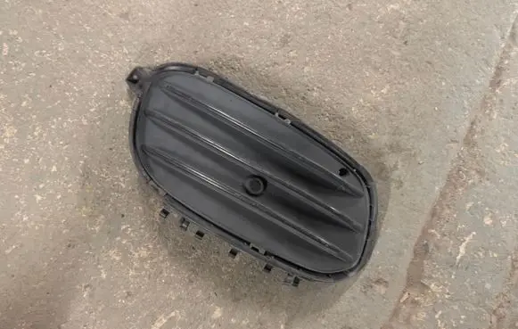 Mercedes-Benz GLA W156 Front bumper lower grill A1568858700