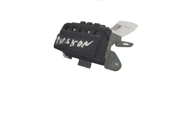 Hyundai Tucson JM Sliding door contact joint 919502E000
