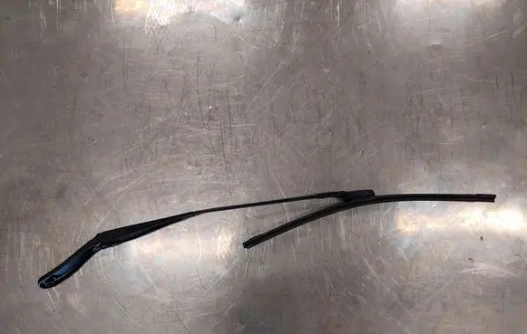 Ford Mondeo MK IV Front wiper blade arm 7S7117526DE