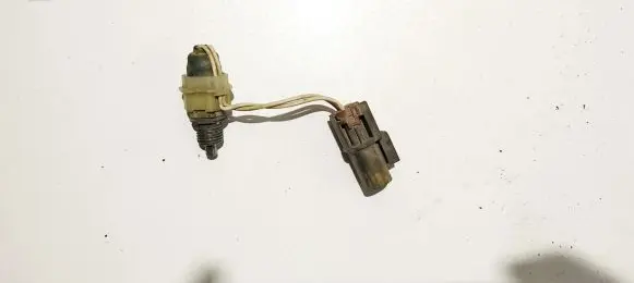 Nissan Navara D40 Reversing light switch sensor 