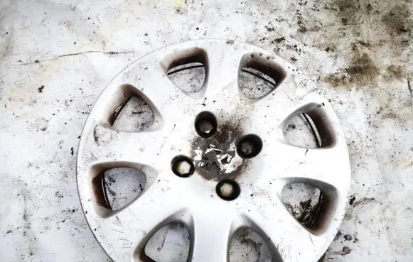 Peugeot 307 R15 wheel hub/cap/trim 9637630680