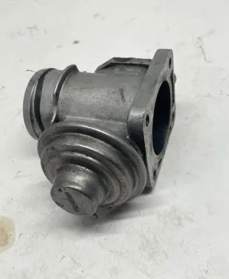 BMW 5 E34 EGR valve 2246145 951347