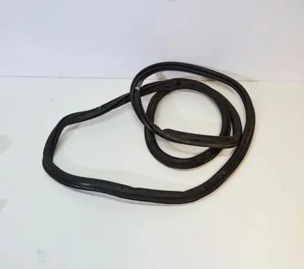 Audi A4 S4 B6 8E 8H Trunk rubber seal (body) 