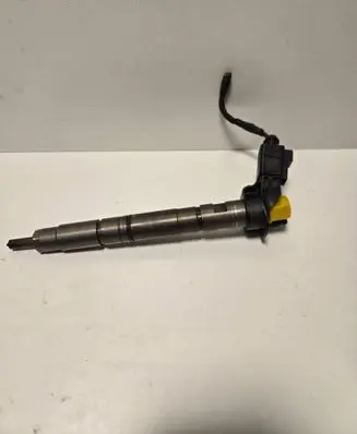 Volkswagen PASSAT B6 Fuel injector 03l130277