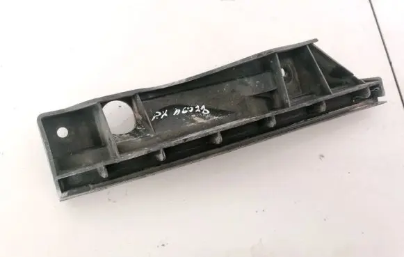 Volkswagen Touran I Front bumper mounting bracket 1T0807889A