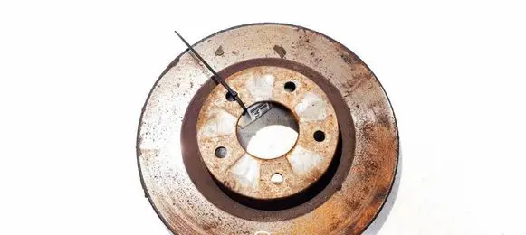 Nissan Qashqai Front brake disc ventiliuojamas