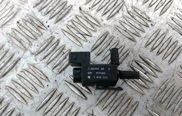 BMW 7 F01 F02 F03 F04 Valve vacuum 7810831