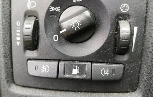 Volvo V50 Light switch