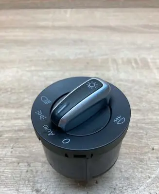 Volkswagen PASSAT B7 Light switch