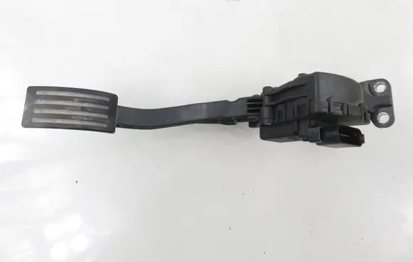 Ford Focus C-MAX Accelerator throttle pedal 3M519F836AF