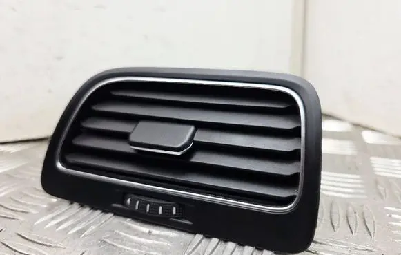 Volkswagen Golf VII Dashboard side air vent grill/cover trim 5G1819742A 5G1819704 5G1819248