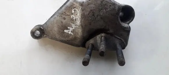 Volvo S40, V40 Engine mounting bracket 30611139 AK-72