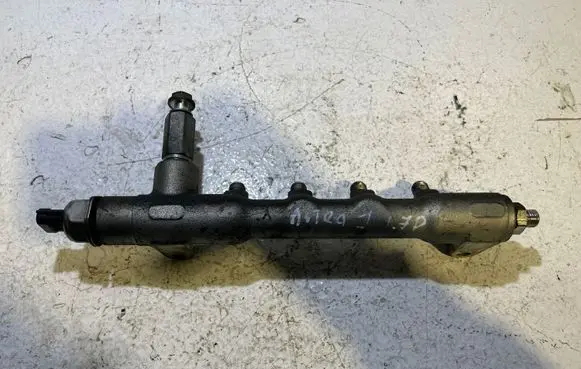 Opel Astra J Fuel main line pipe