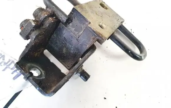 Seat Toledo II (1M) Front door upper hinge 1j4833412c