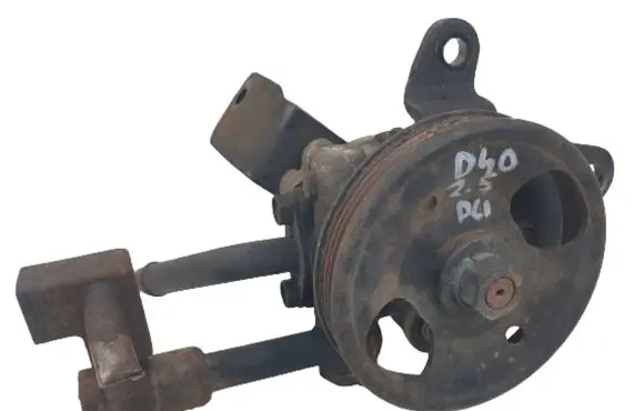 Nissan Navara D40 Power steering pump