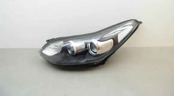 KIA Sportage Headlight/headlamp 92101F1040