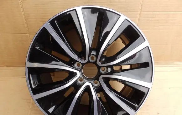 R18 alloy rim