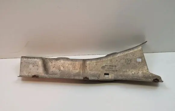 BMW 5 F10 F11 Heat shield in engine bay 7185203 24640010 KALM933
