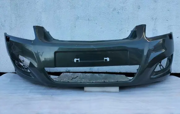 Opel Zafira B Front bumper 13247273