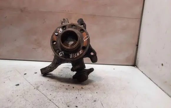 Opel Zafira B Front wheel hub