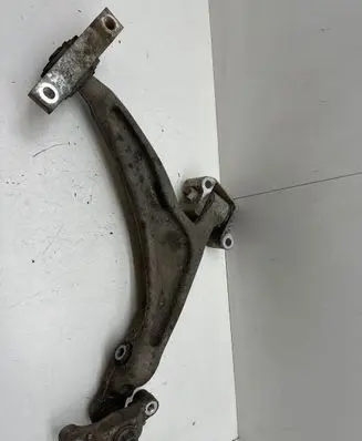 Volvo XC90 Front lower control arm/wishbone