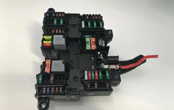 Mercedes-Benz GLA H247 Fuse box set A1777906102